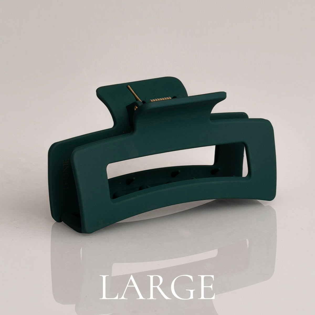 En superfin Hårklämma till din kollektion av hårklämmor.