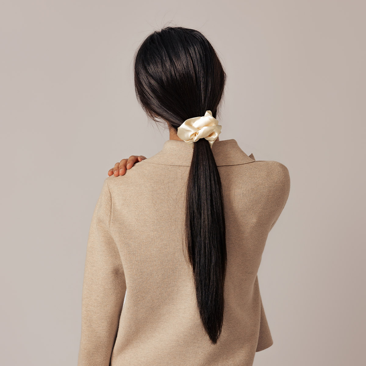 Sidenscrunchie Fluffig Champagne 3st - Bild 3